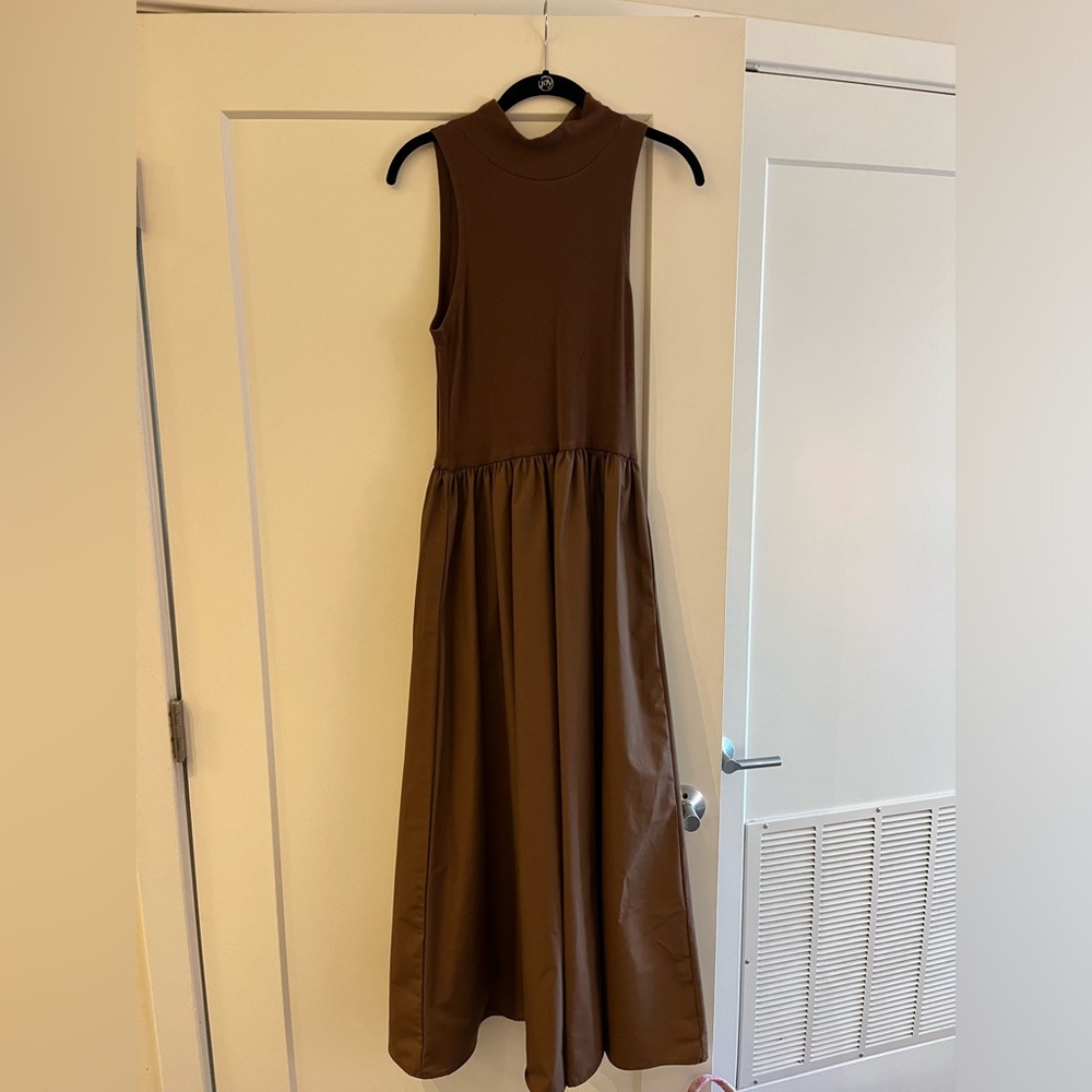 Sleeveless Turtleneck Maxi Dress Mock Neck with Pockets